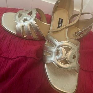 NEW NINE WEST sandals
